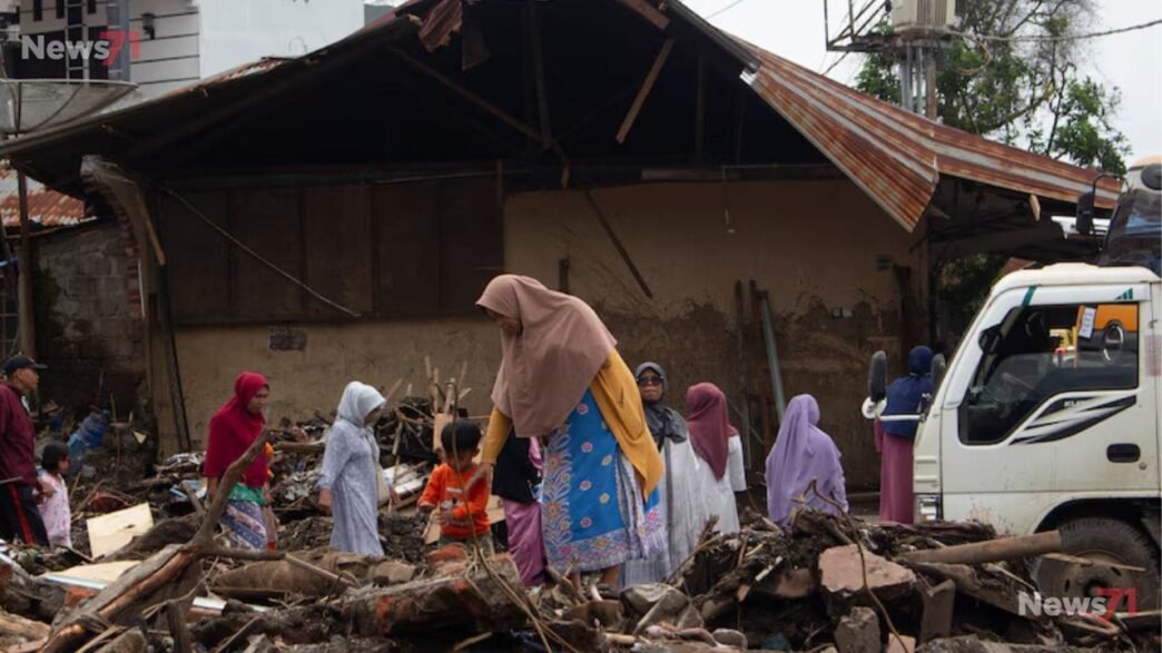 Indonesia flood disaster prompts urgent nationwide search for hundreds still missing